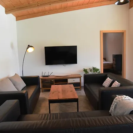 Apartamento Farma Byzhradec