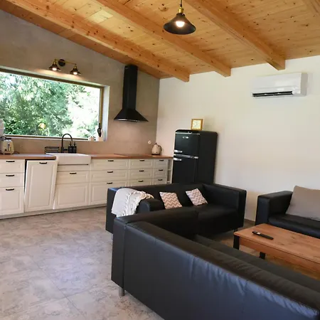 Apartamento Farma Byzhradec